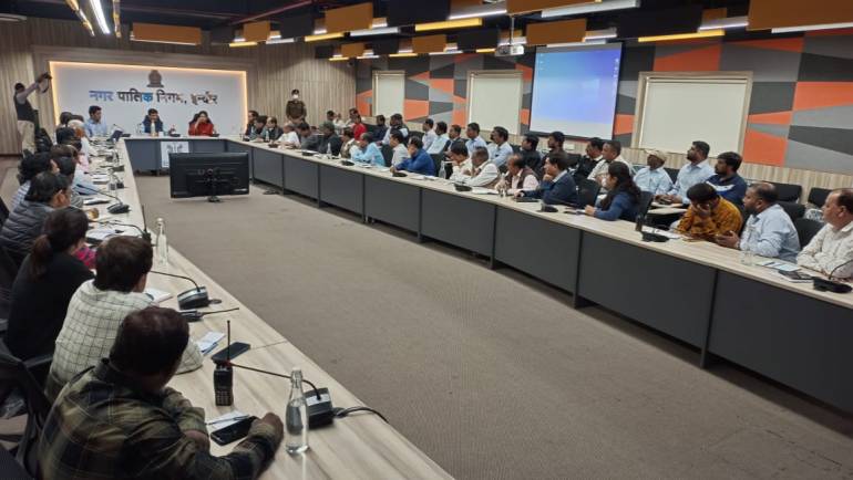 प्रवासी भारतीय सम्मेलन को लेकर निगम अधिकारियों के साथ बैठक….